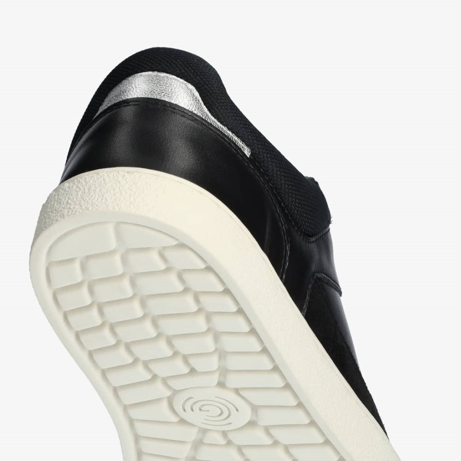 Zwarte Hofvrouwen Groundies Nederland