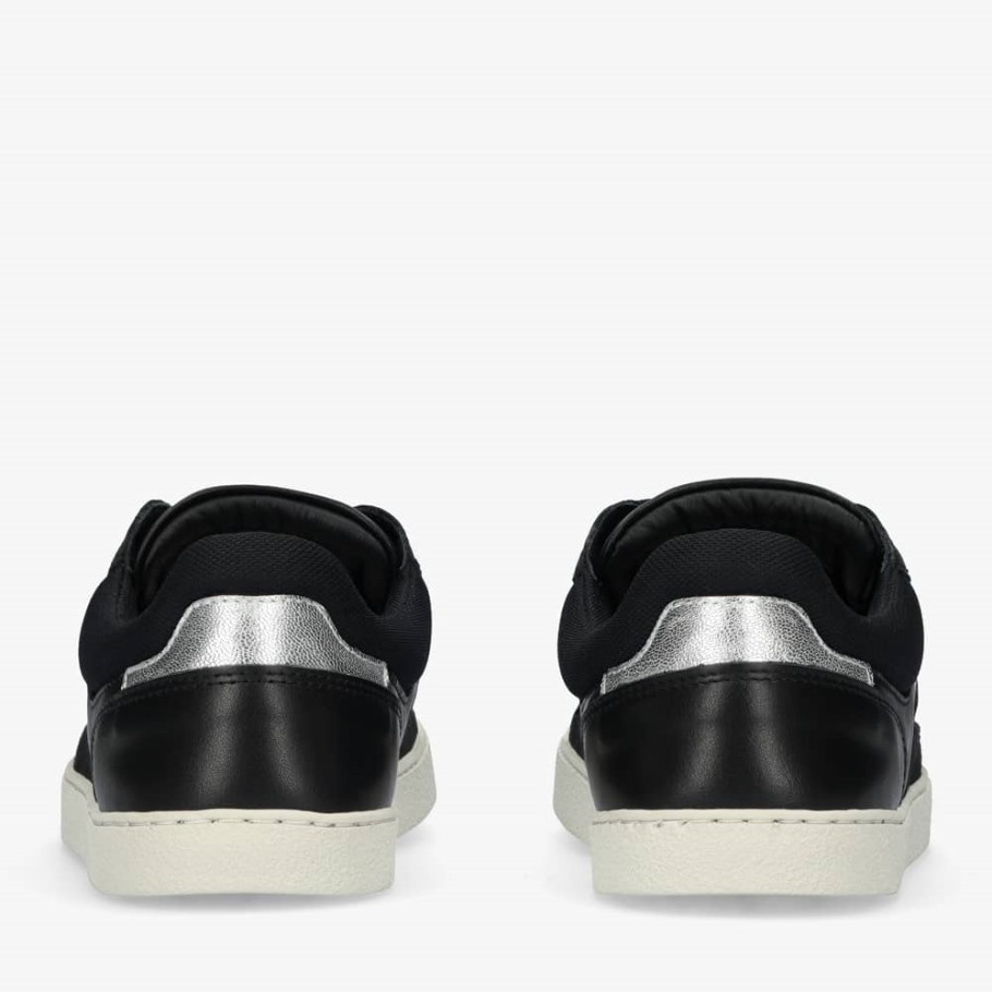 Zwarte Hofvrouwen Groundies Nederland