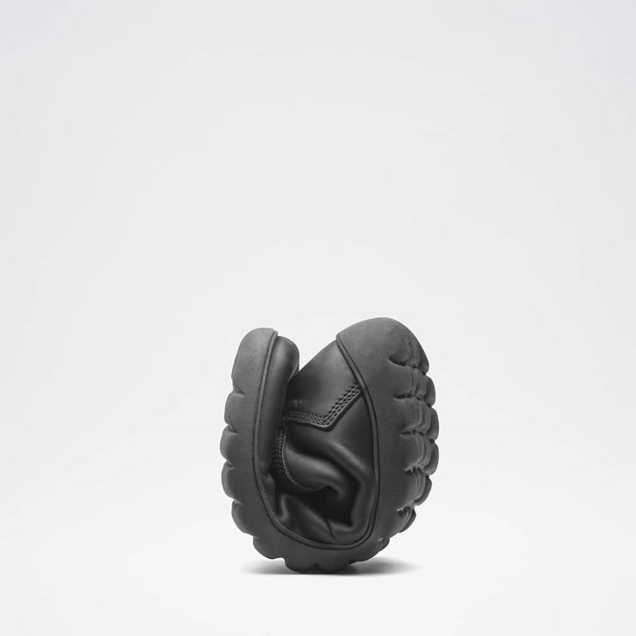 Ontario Women Groundies Nederland